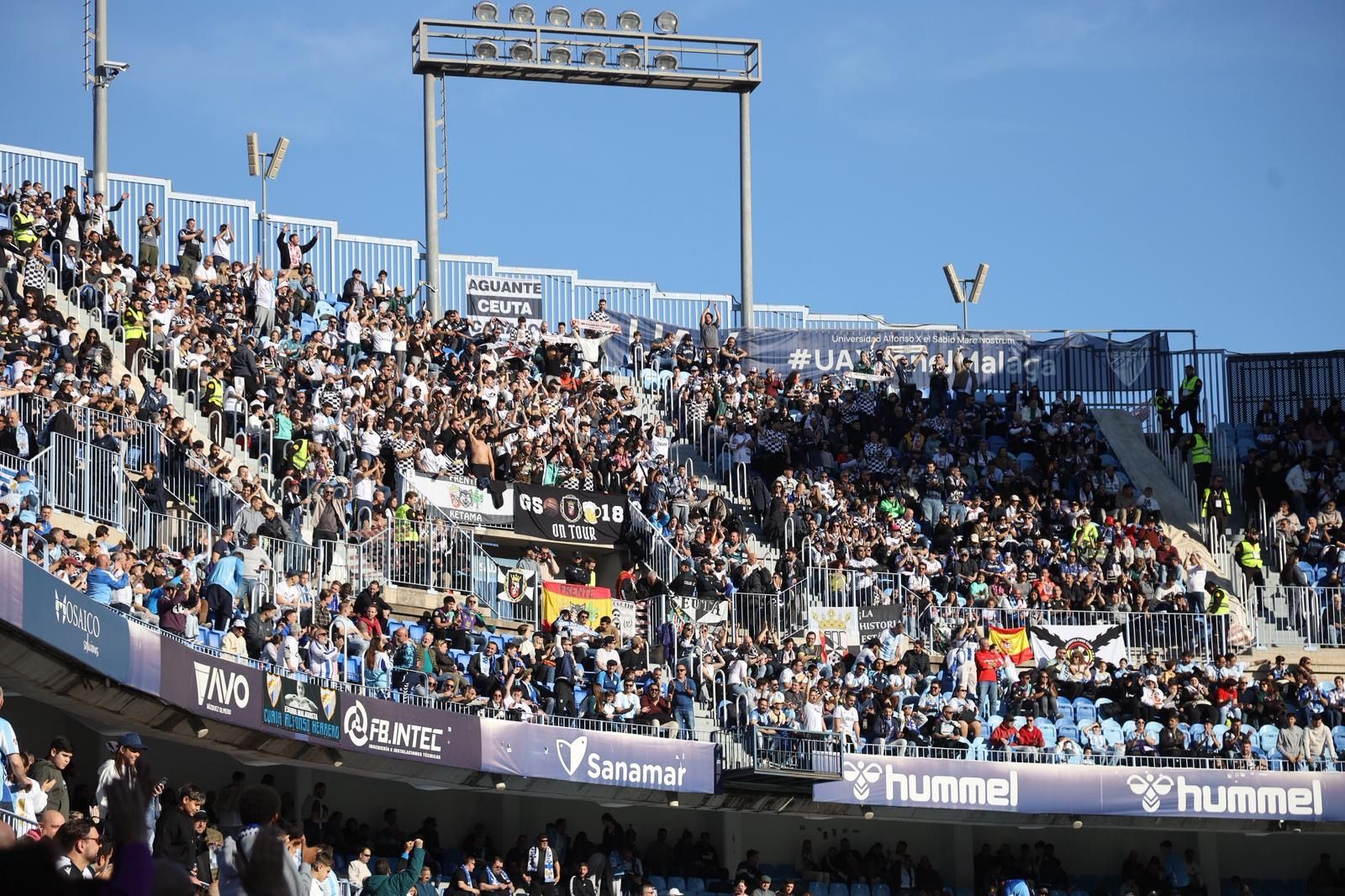 Búscate en las gradas en el Málaga CF-Ceuta