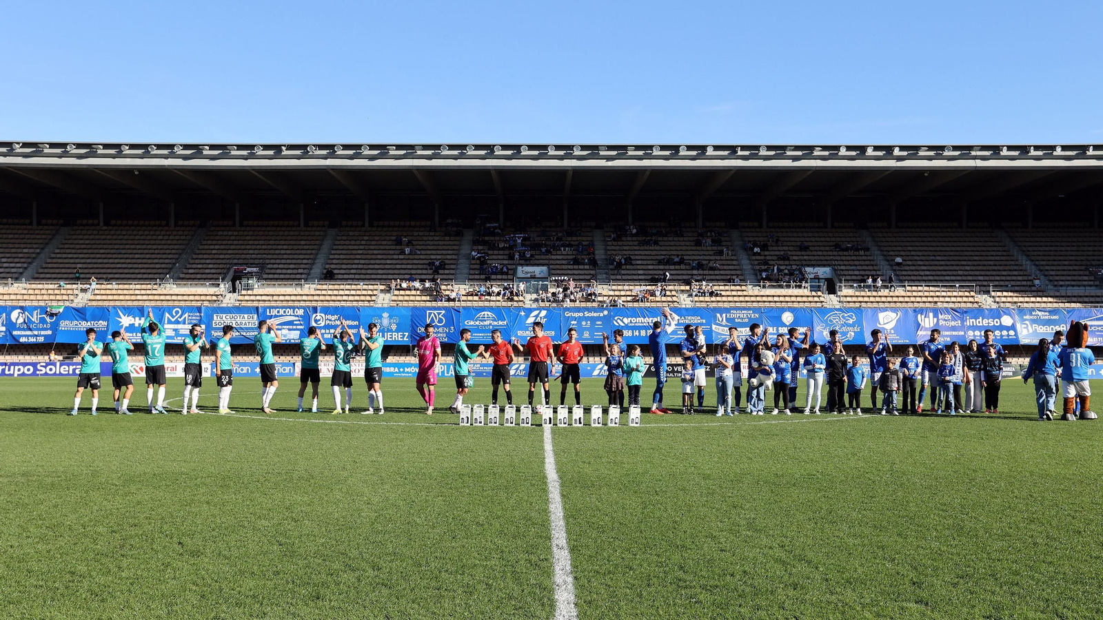 Imágenes del Xerez DFC contra el CF Villanovense en Chapín