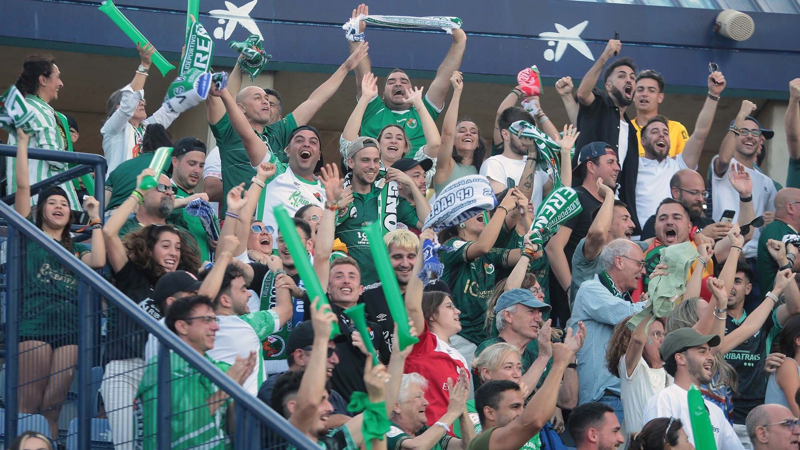 Imágenes del ascenso del Recreativo de Huelva contra el Cacereño