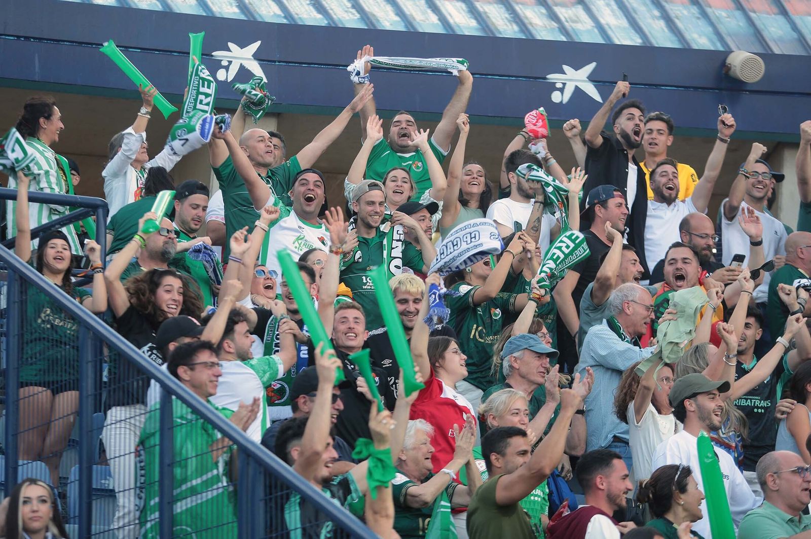 Imágenes del ascenso del Recreativo de Huelva contra el Cacereño