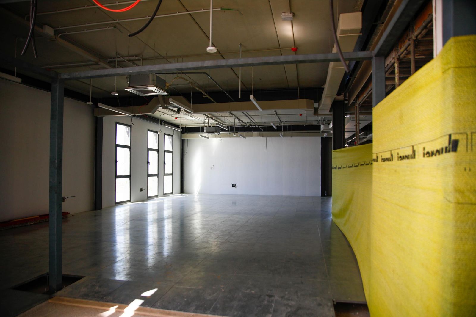 Luis Planas en una visita a la cooperativa Única