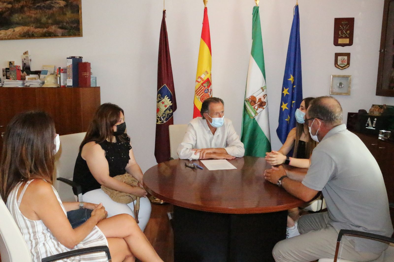 Recepción a la pianista chiclanera Neira García Ramos, este miércoles.