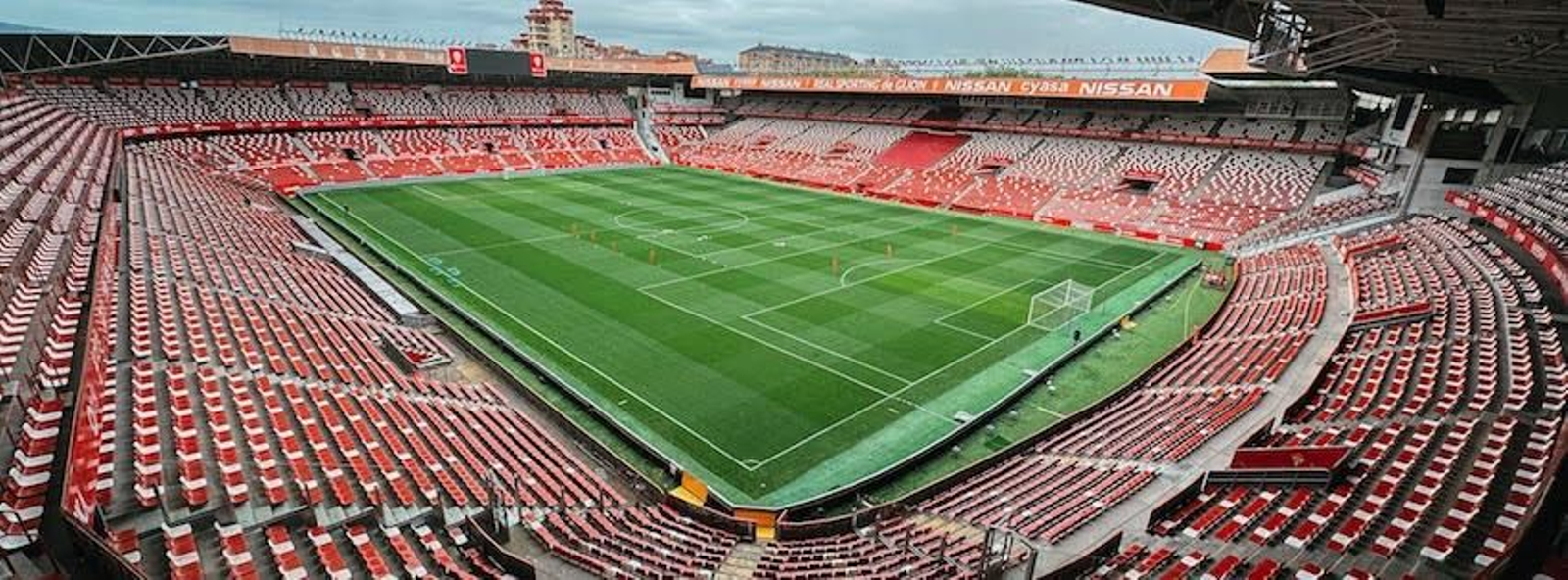 El Molinón-Enrique Castro 'Quini'.