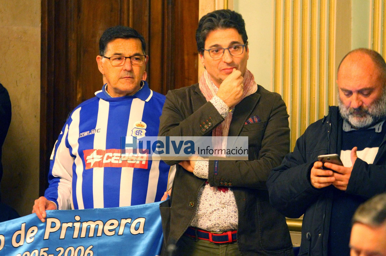 Imágenes del pleno en el ayuntamiento de Huelva para aprobar el pago de la deuda del Recre con Hacienda.