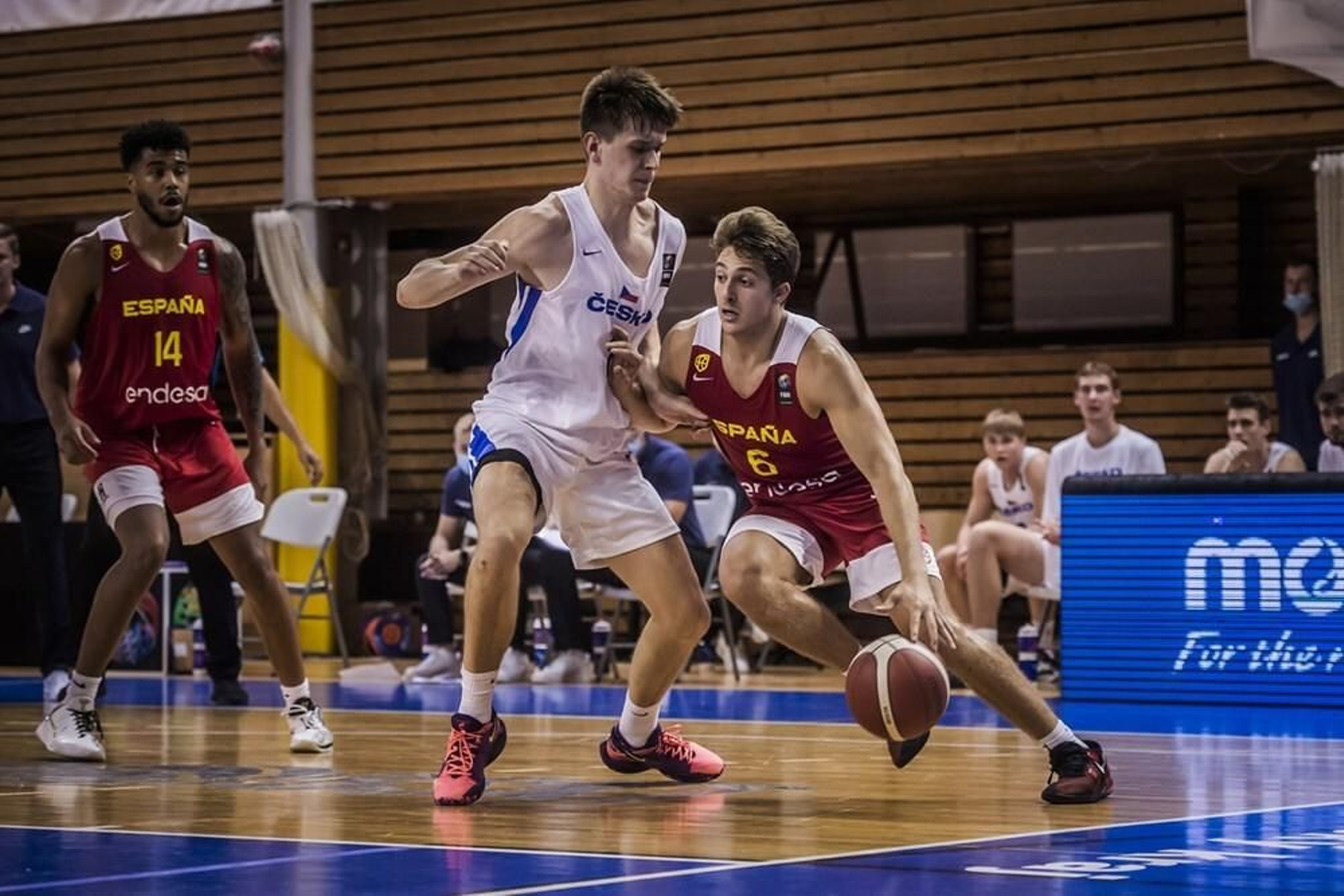 Fotos: los cinco 'malagueños' con España sub 20 en Brno
