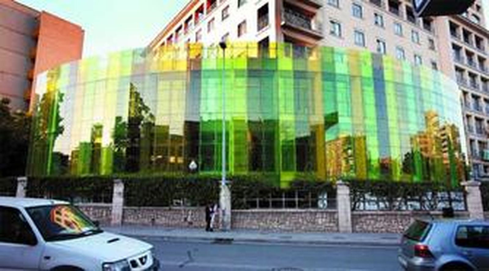 La crujía que unirá los dos pabellones del Hospital Carlos Haya ya tiene dos de sus plantas acabadas.