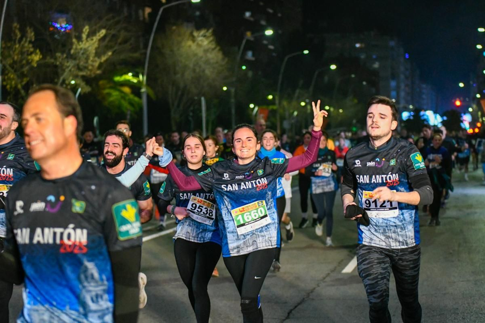 En imágenes: búscate en tu llegada a meta de la Carrera de San Antón 2025 (10)
