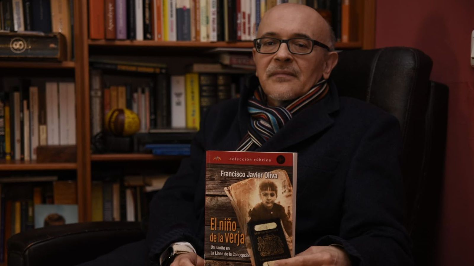 Francisco Oliva, con su sexto libro