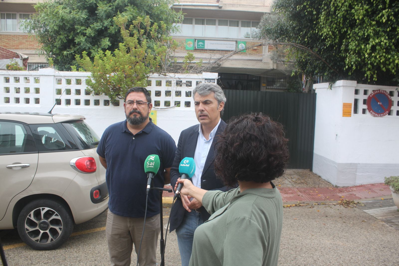 Fran Romero, en los accesos del colegio de San Ignacio.
