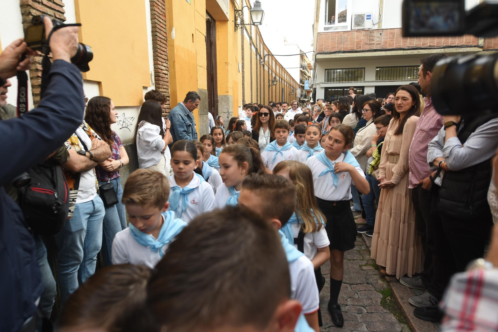 La procesión del colegio Divina Pastora de Córdoba con su Virgen, en imágenes
