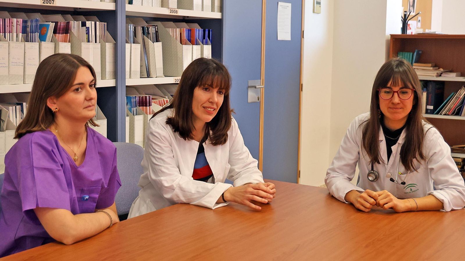 Cristina Navarro y Julia Ollero junto a Carla Rivas. Cristina Navarro y Julia Ollero junto a Carla Rivas.