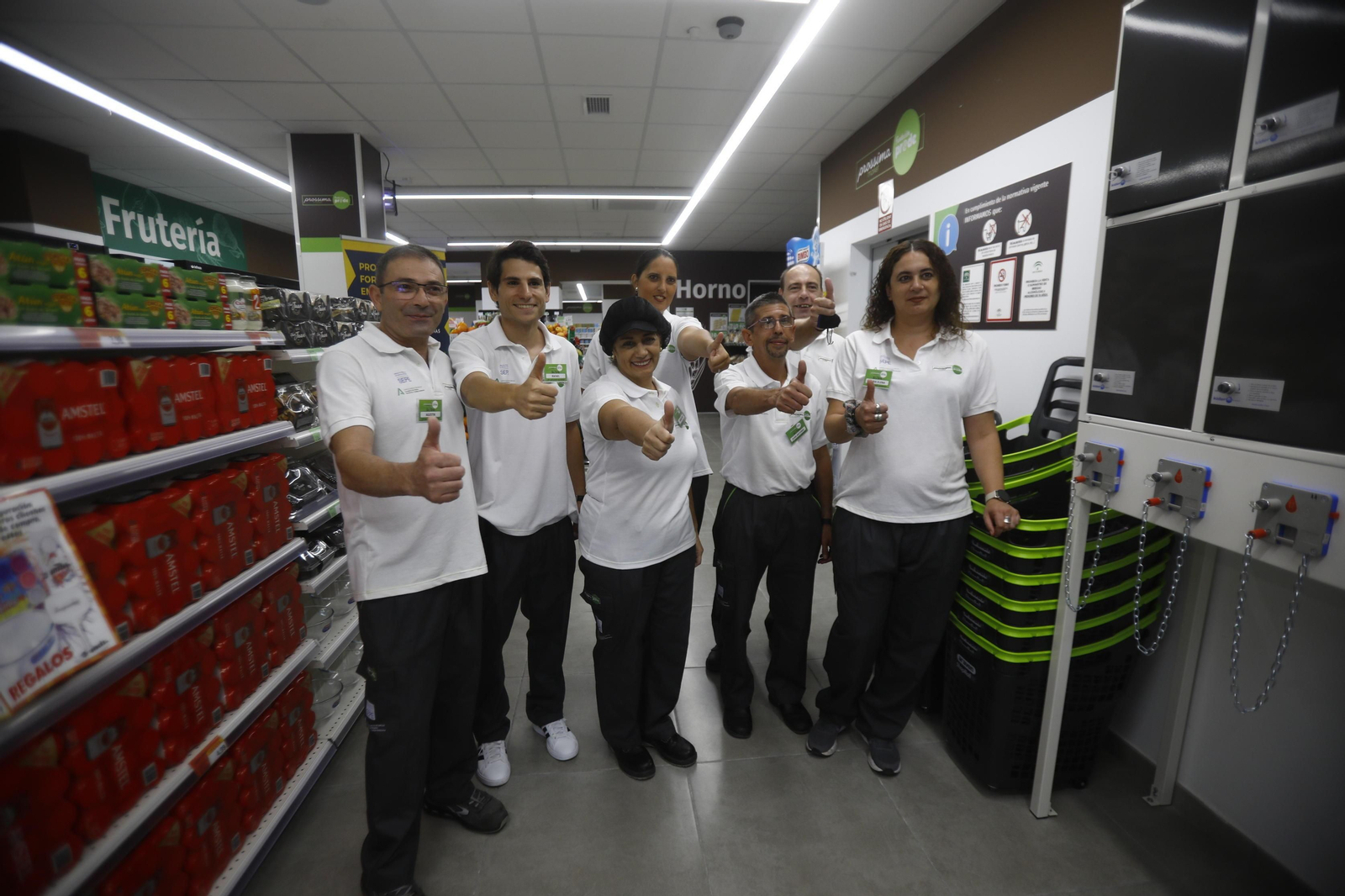 Las imágenes de la apertura del primer supermercado de Andalucía estionado por personas con discapacidad