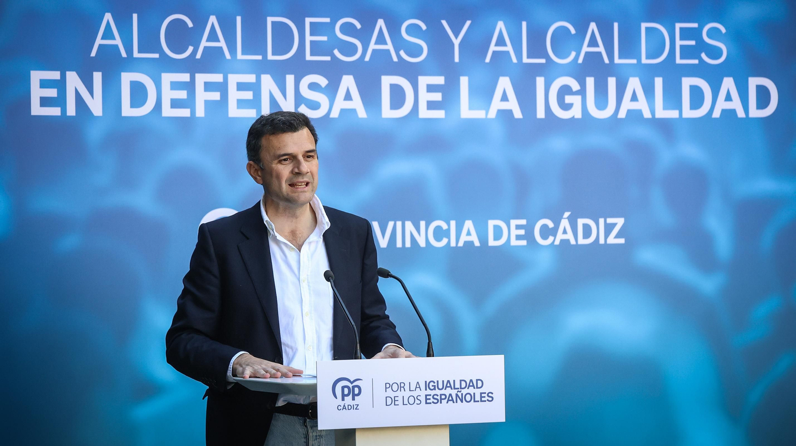 Alcaldesas y alcaldes del PP de la provincia en un acto en Jerez