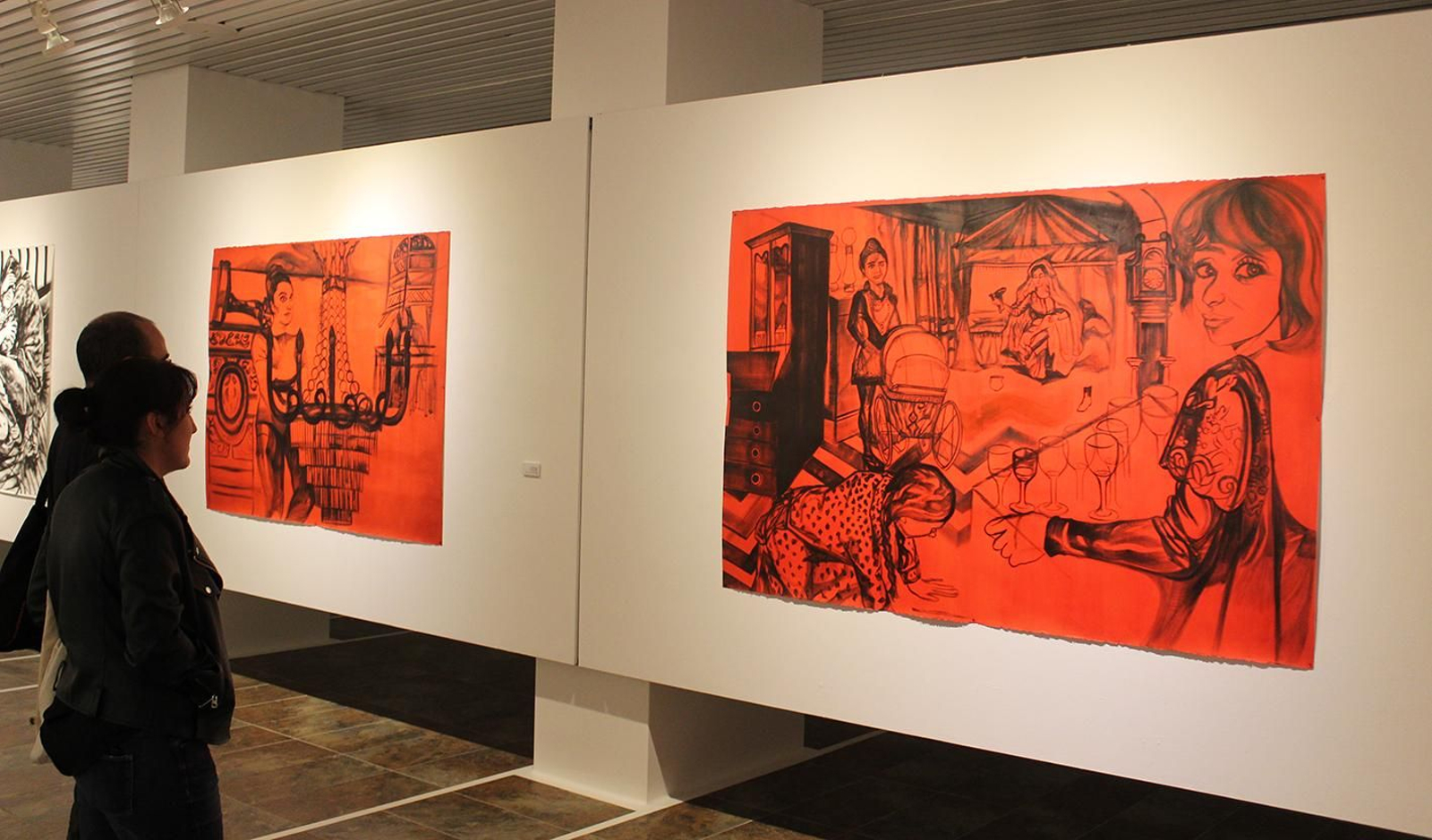 Algunos de los dibujos en gran formato de la exposición 'El juego de la libertad: furor'.