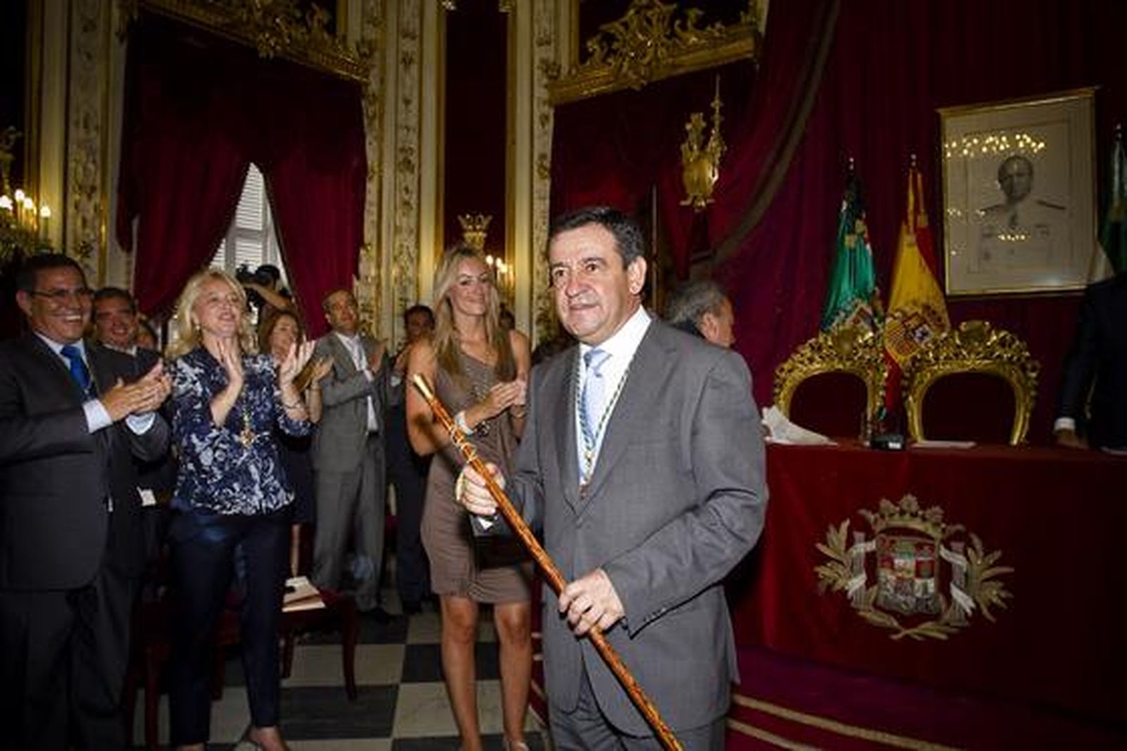 Imágenes de la toma de posesión de la Diputación.

Foto: Lourdes de Vicente y Jesus Marin