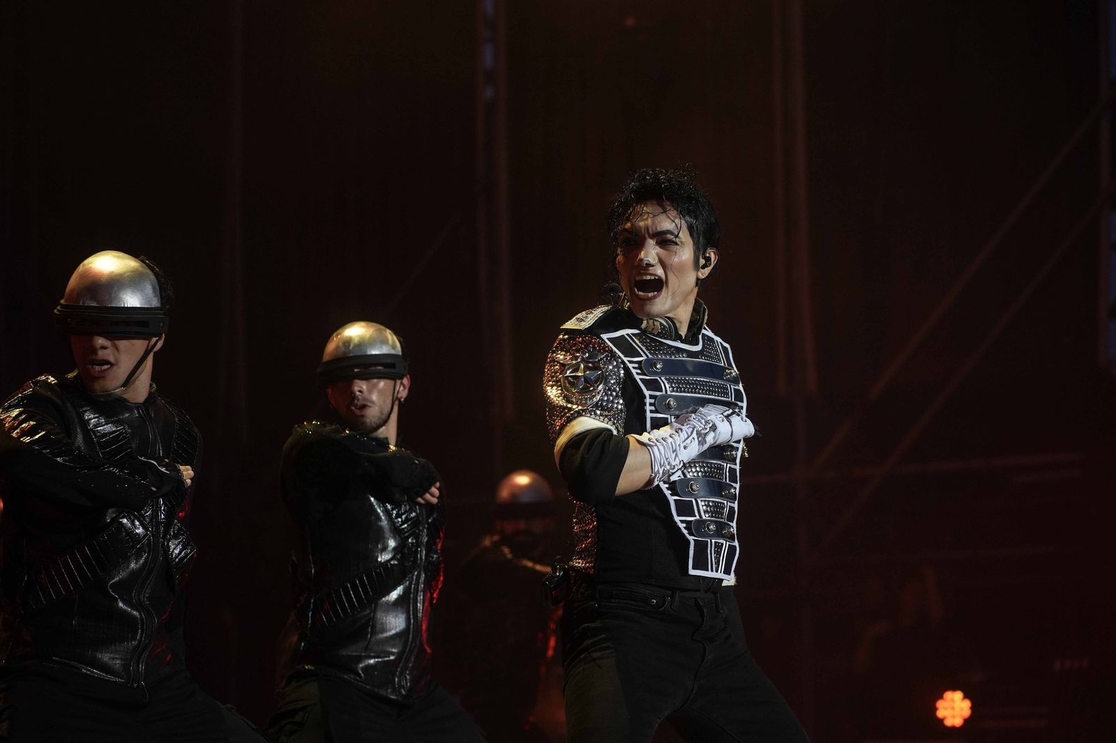 El espectáculo 'This is Michael, en el Teatro de la Axerquía, en imágenes