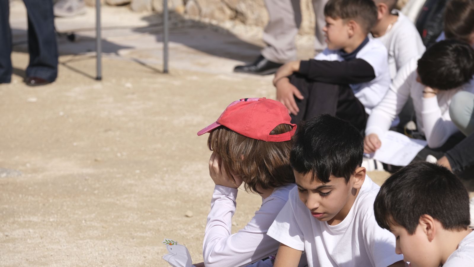Imágenes de 'Versos por la Paz', en el Parque de La Hoya de Almería