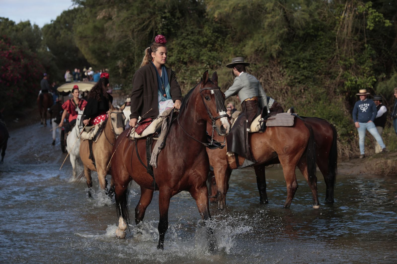 Las mejores imágenes del paso de Sevilla y Triana por el Quema