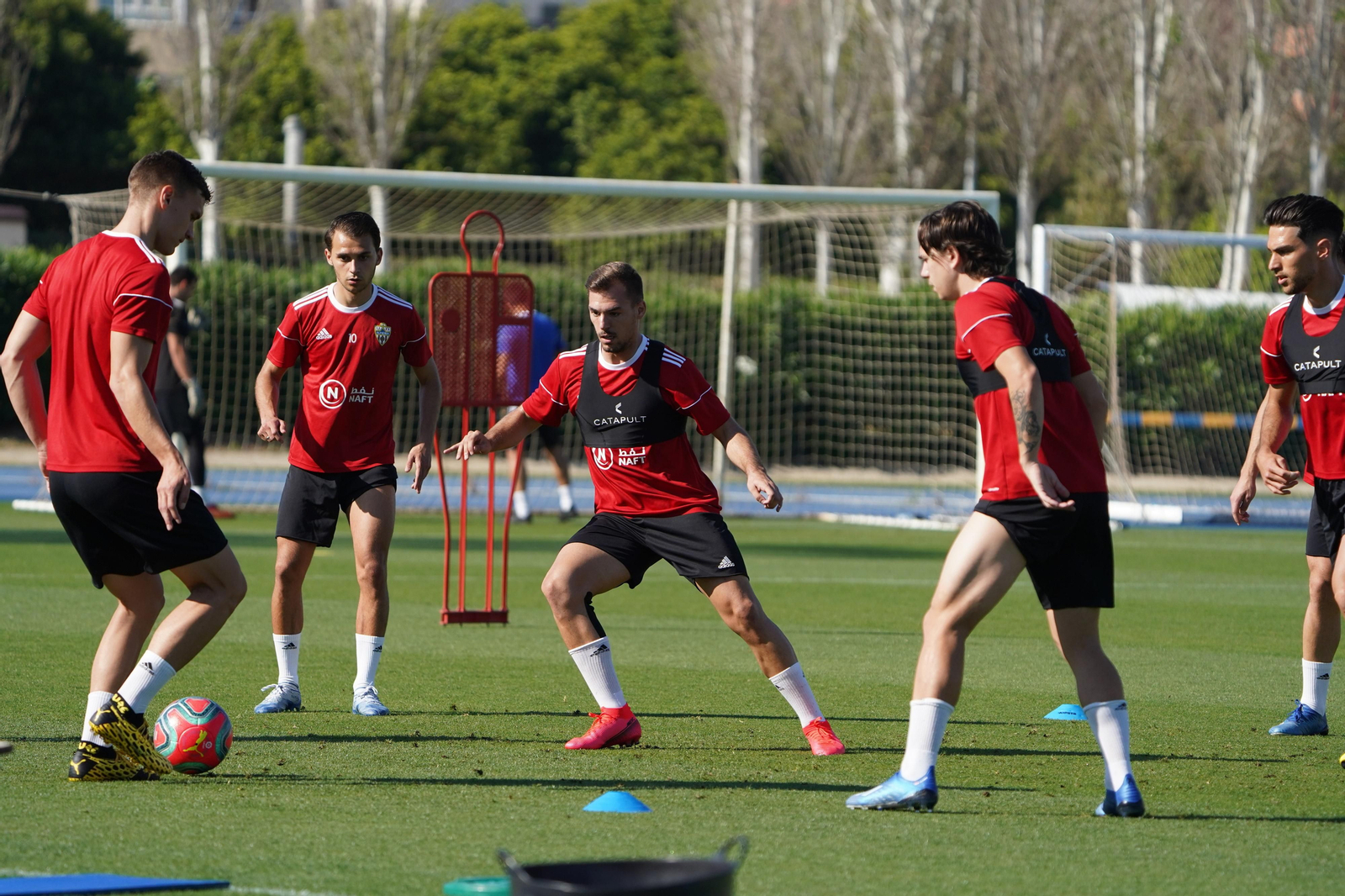 Rubén Enri con Maras, Villalba y Coric en un rondo