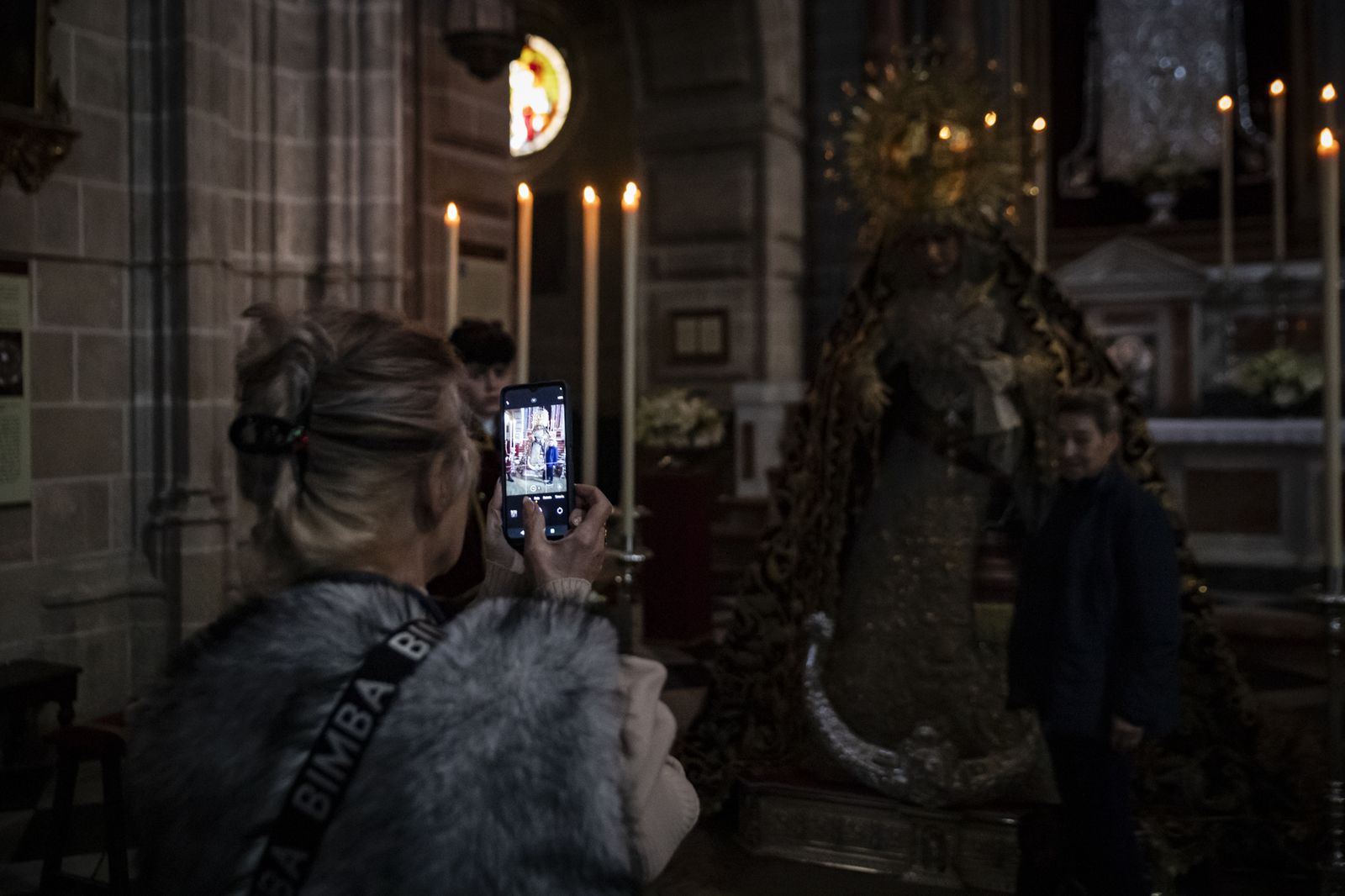 Imágenes de los besapiés y besamanos del Primer Domingo de Cuaresma en Jerez