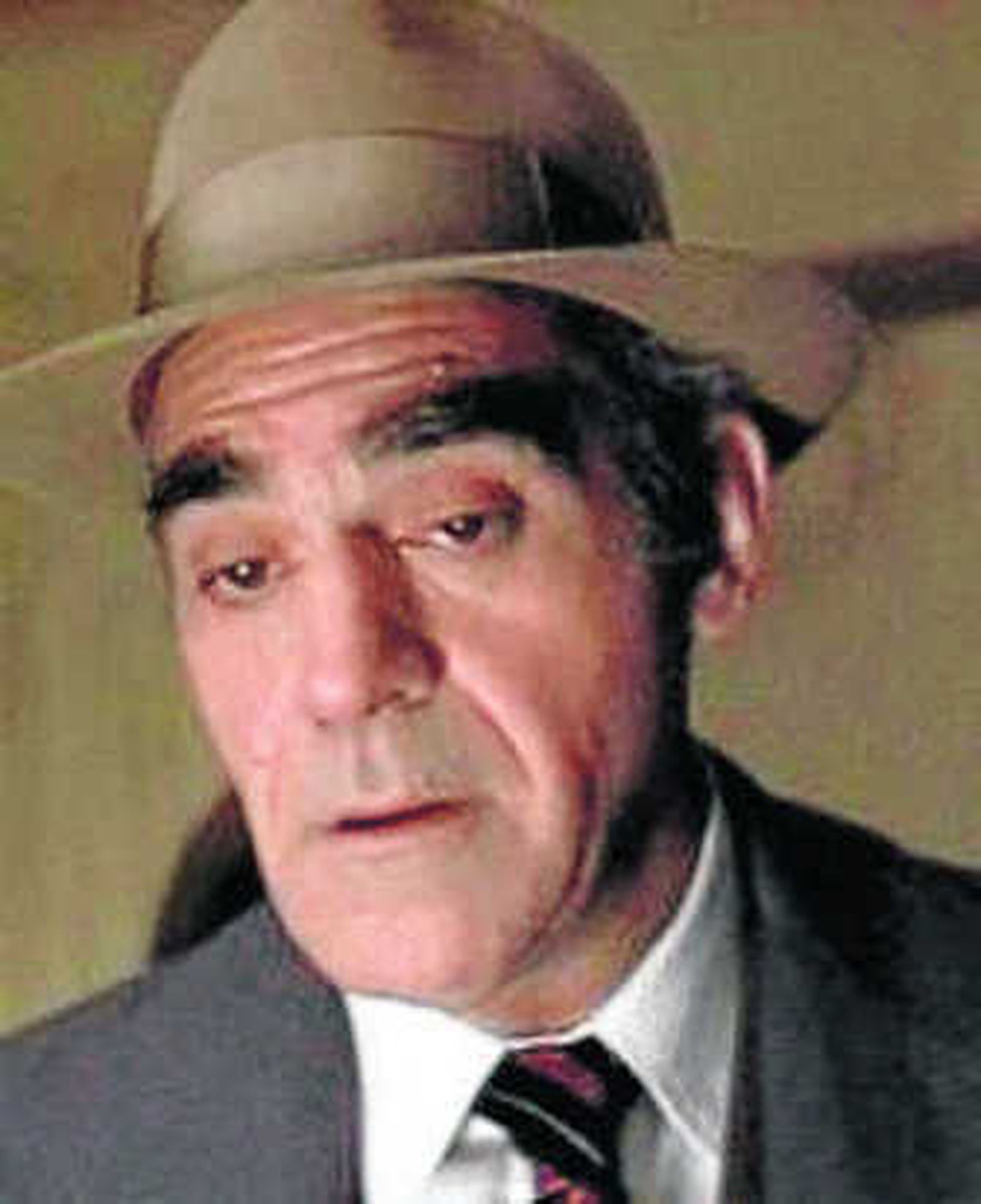 Abe Vigoda, como Tessio.
