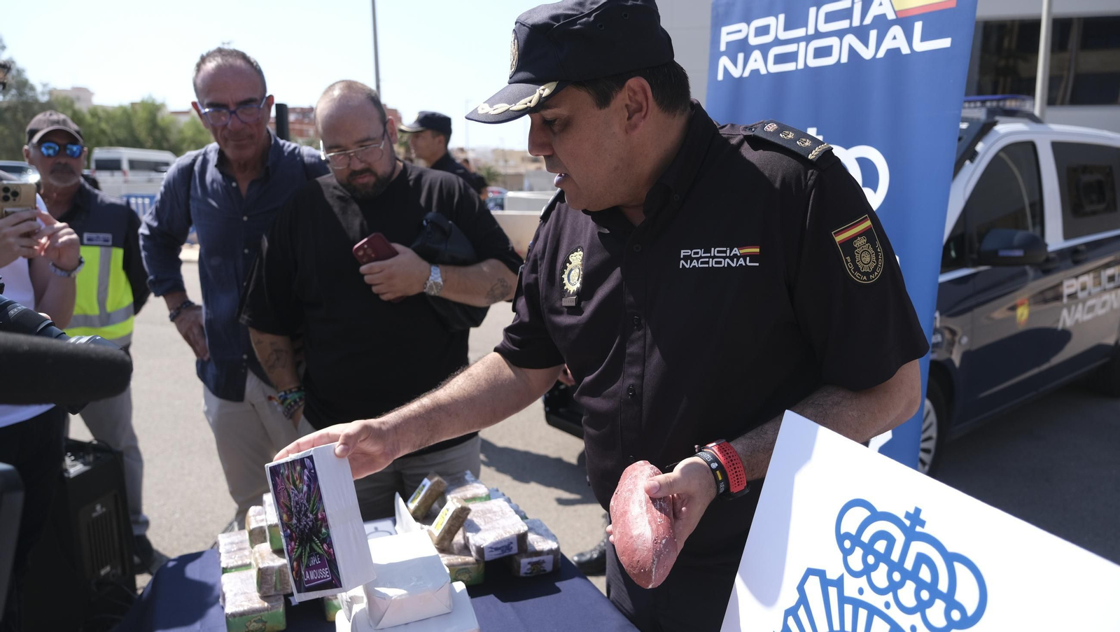 La Policía Nacional incauta 15 toneladas de hachís, en imágenes