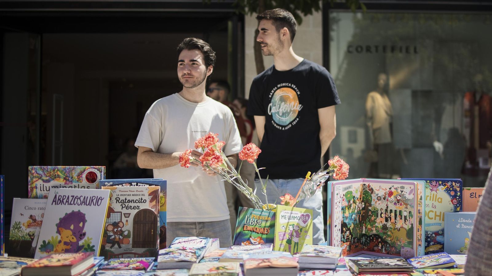 Motos, vino y literatura: búscate en el ambiente del centro de Jerez el sábado del Gran Premio de Jerez 2025