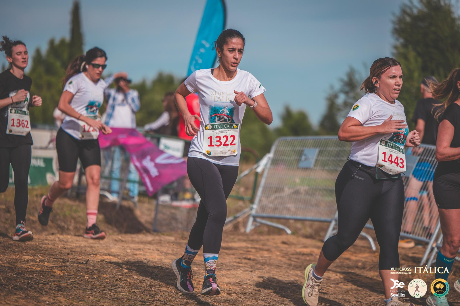 Búscate en las fotos del Cross de Itálica 2025 | 1