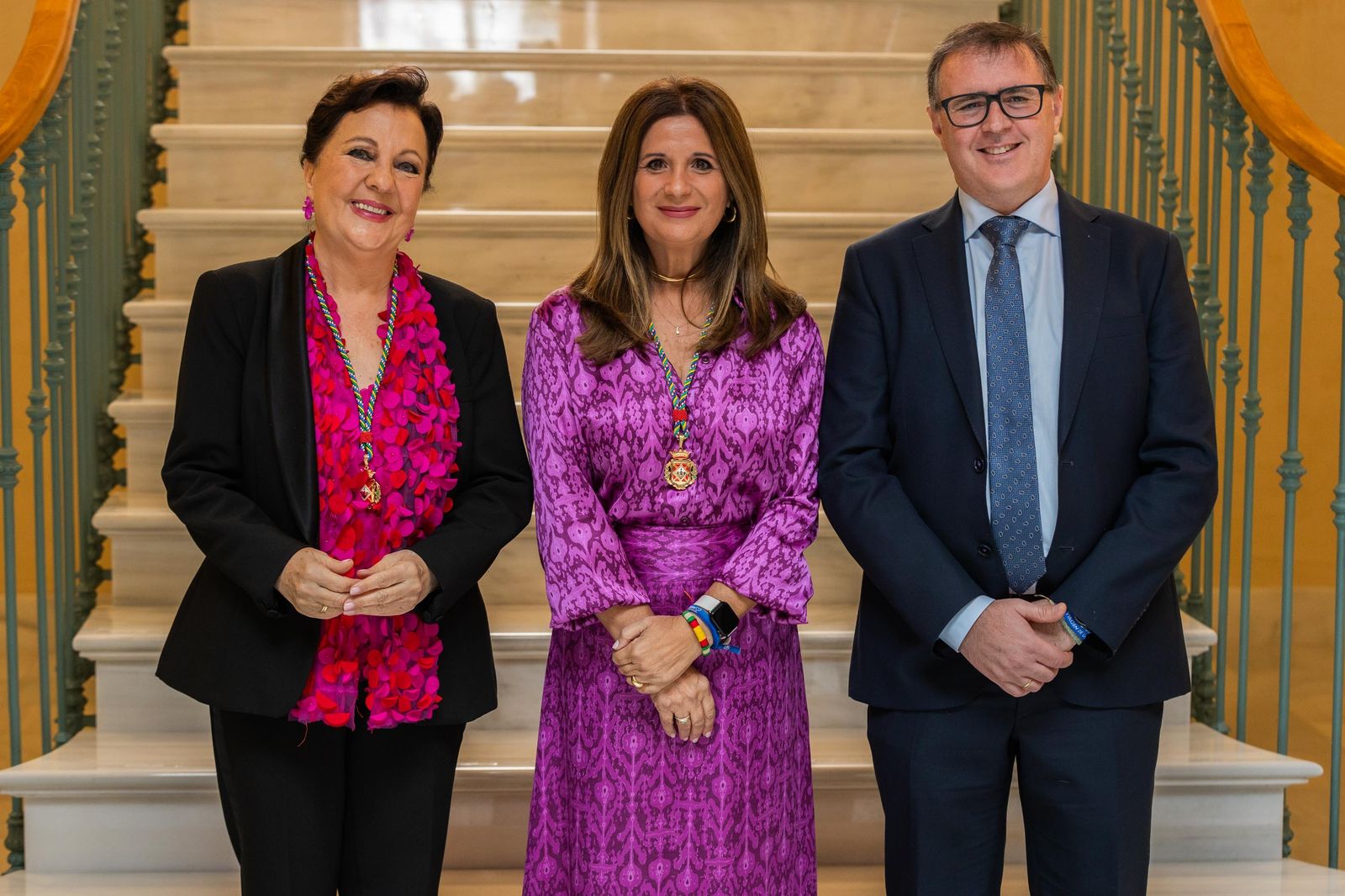 Carmen Linares es distinguida como hija predilecta