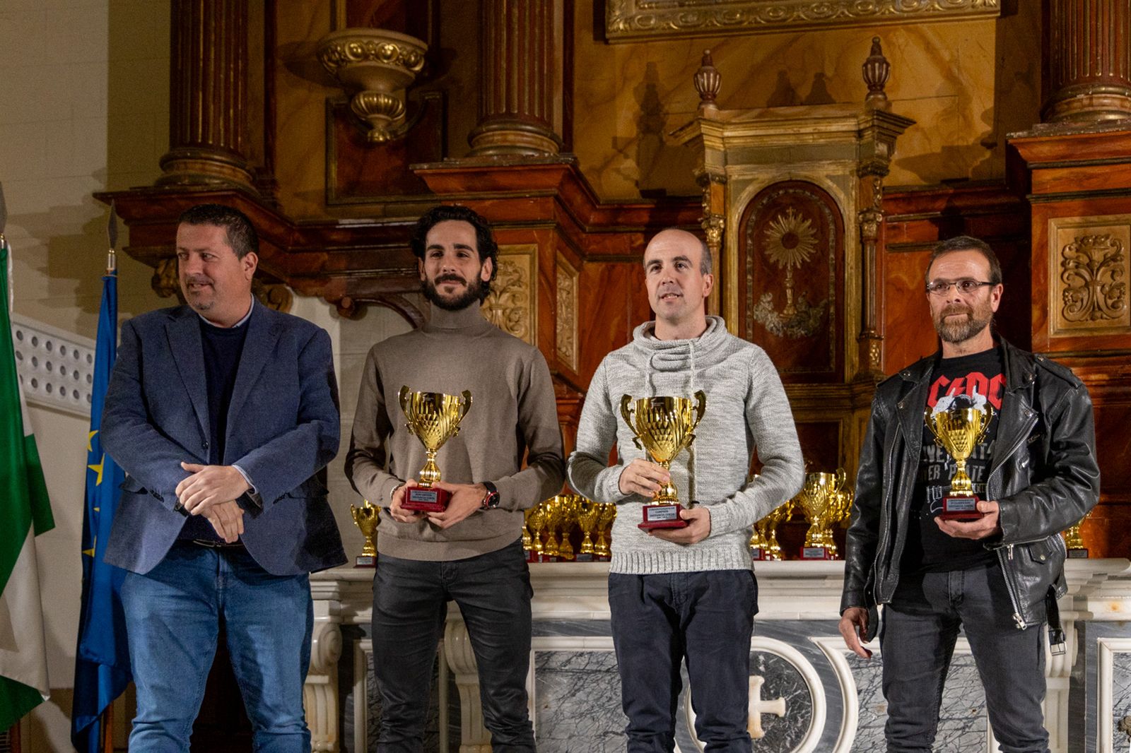 La entrega de premios de los Circuitos Provinciales de Carreras por Montaña y de Triatlón de menores, en imágenes