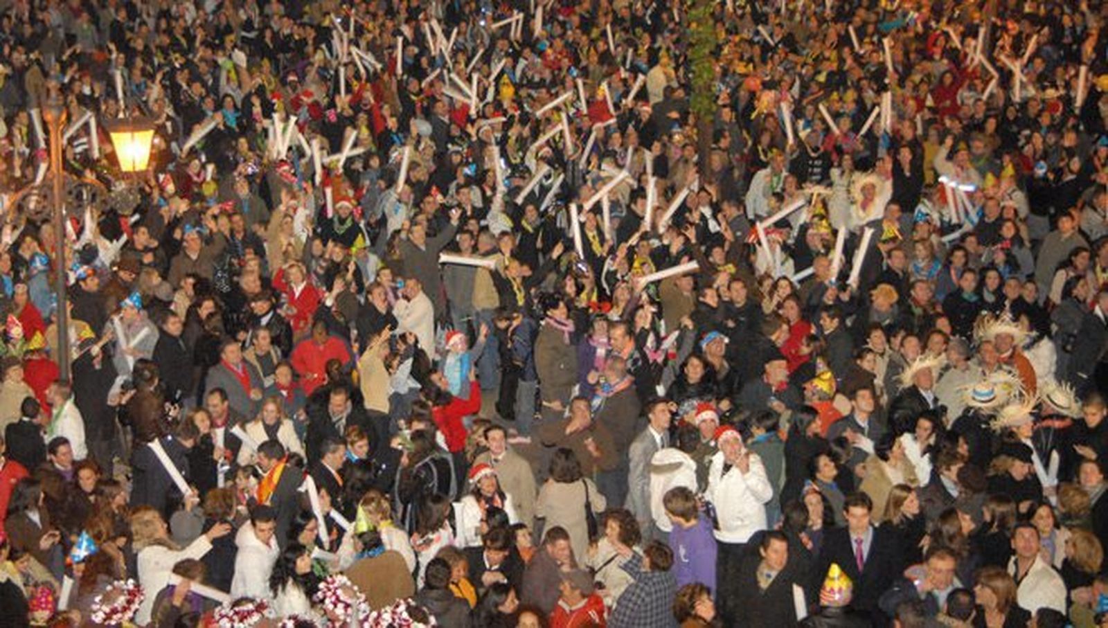 Celebración de Nochevieja en una ciudad de la provincia.