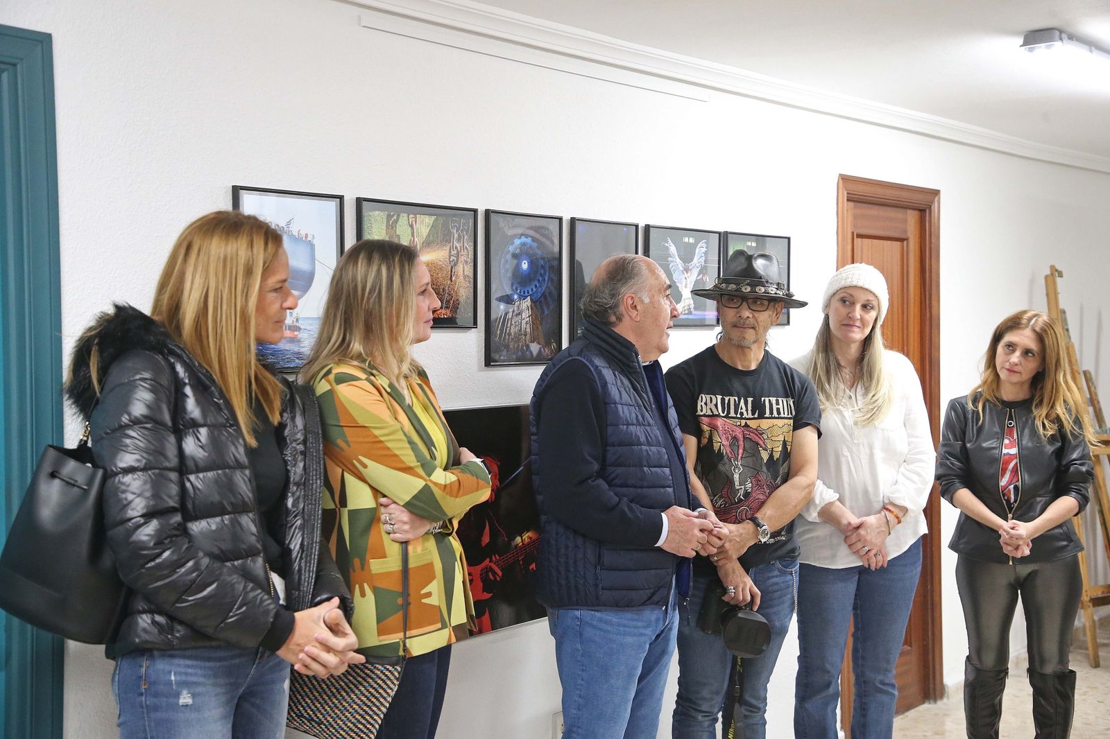 Fotos de la exposición de Tomoyuki Hotta 'Tomo los muros, prende la vida' en Algeciras