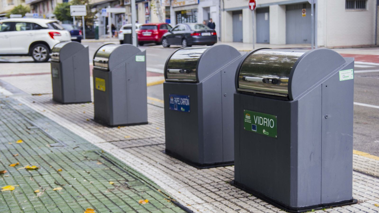 Contenedores soterrados en el centro de San Fernando.