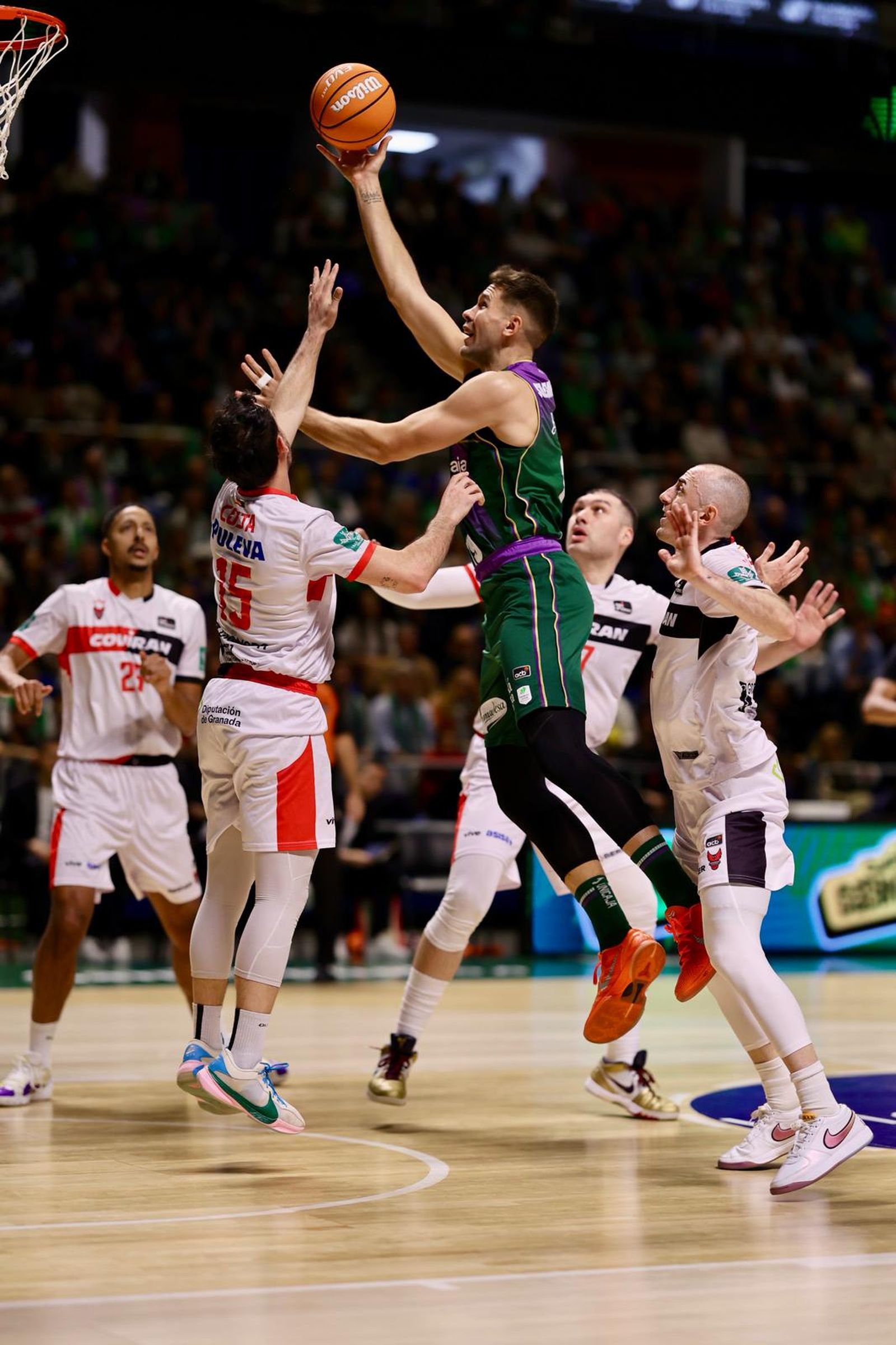 El Unicaja-Covirán Granada, en fotos