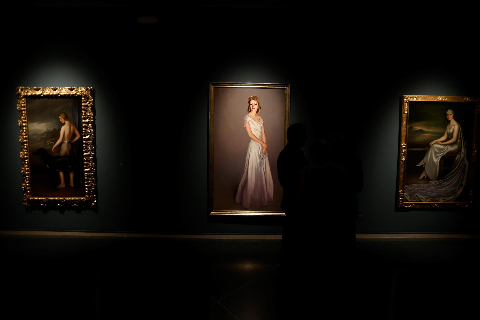 La exposición de Julio Romero de Torres y Zuloaga en Córdoba, en imágenes