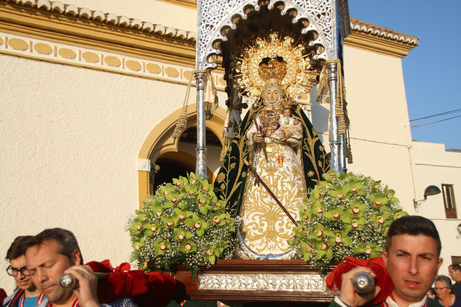 Las imágenes de la Virgen de Gádor en su recorrido a Berja