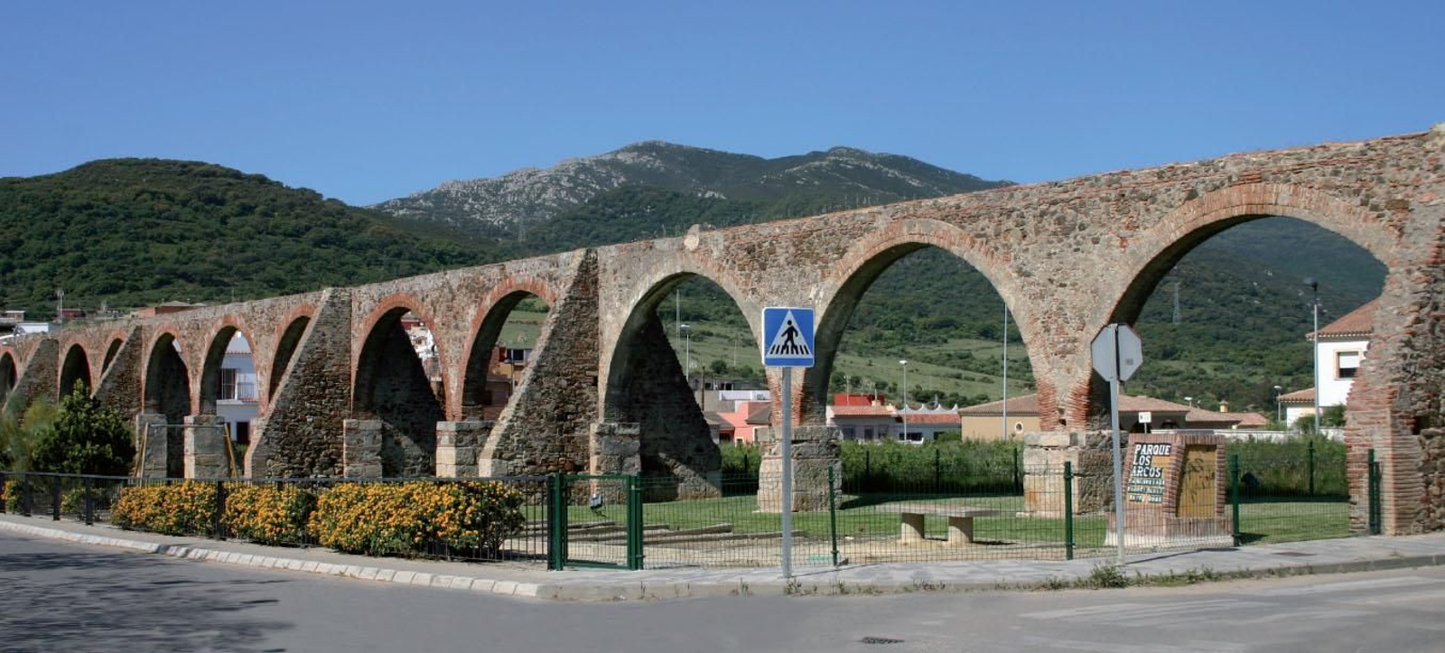 Tramo del Acueducto construido entre los años 1841 y 1845 en la barriada del Cobre en la actualidad.