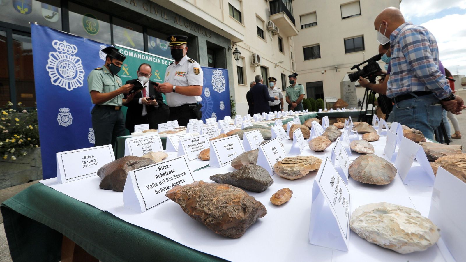 Algunas de las piezas prehistóricas incautadas en la operación 'Arrow'.