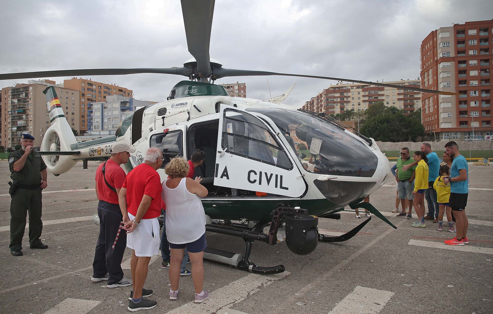 Fotos de la exhibición de medios de la Guardia Civil en el Llano Amarillo de Algeciras