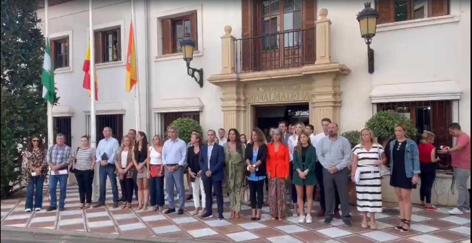 El minuto de silencio guardado por la Corporación municipal.