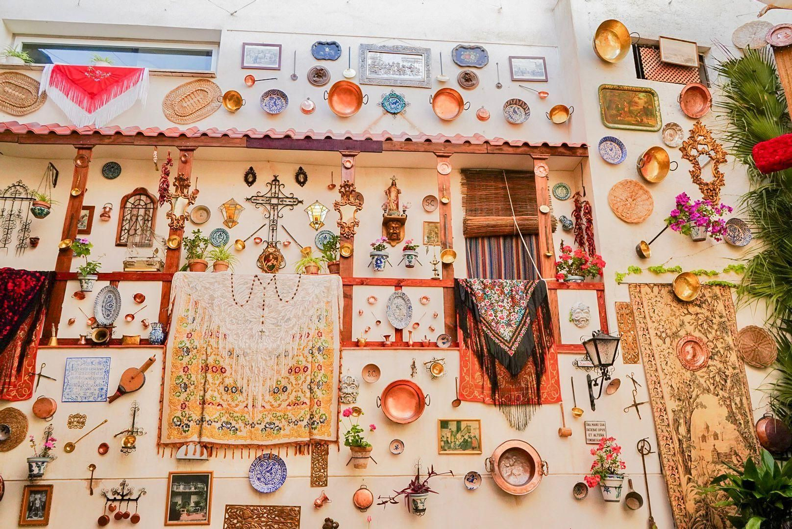 Granada ya vive las Cruces desde el día de antes: las mejores fotos