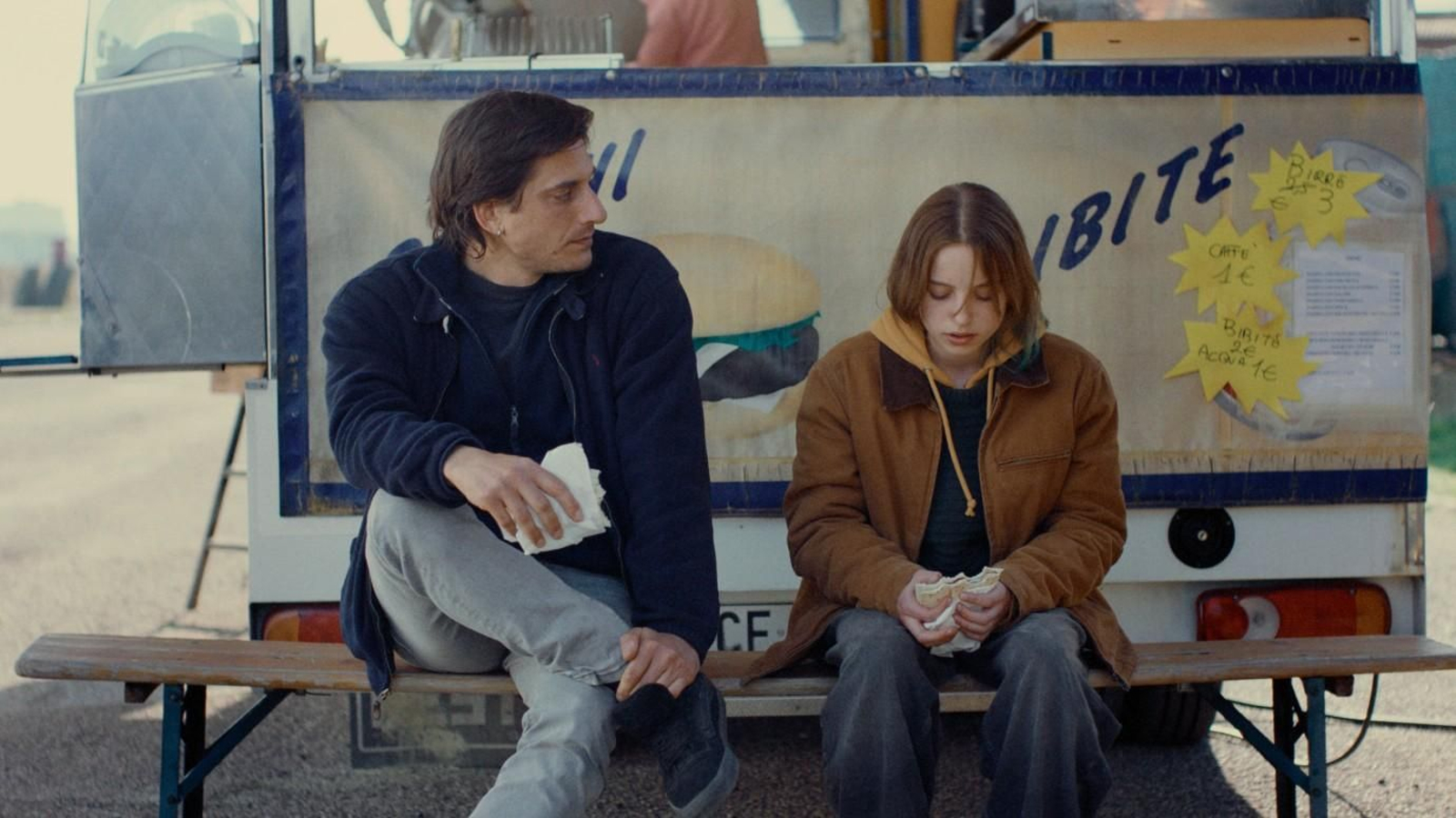 Luca Marinelli y Juli Grabenhenrich.