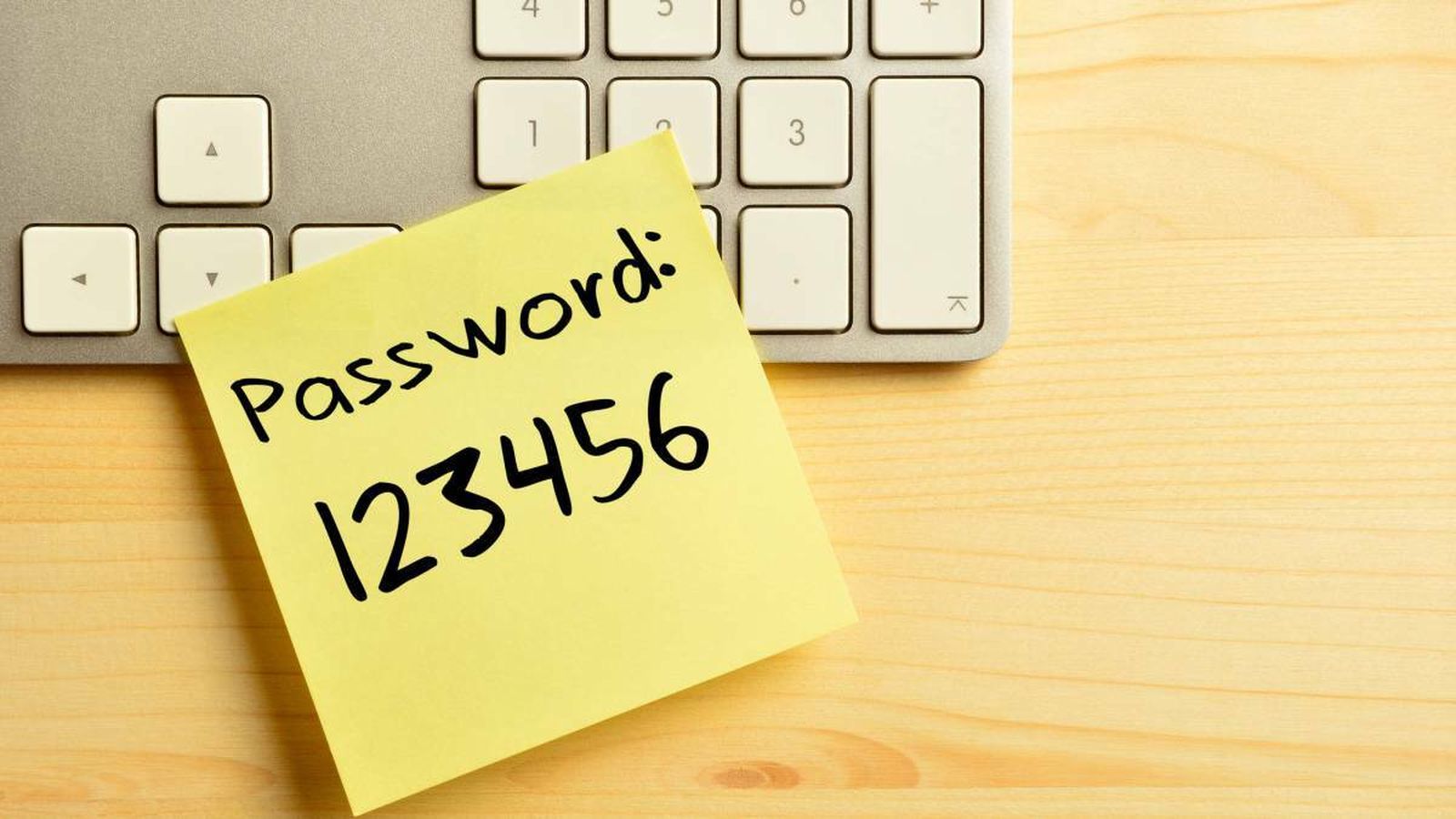 Se debe cambiar de contraseña a lo largo del tiempo.