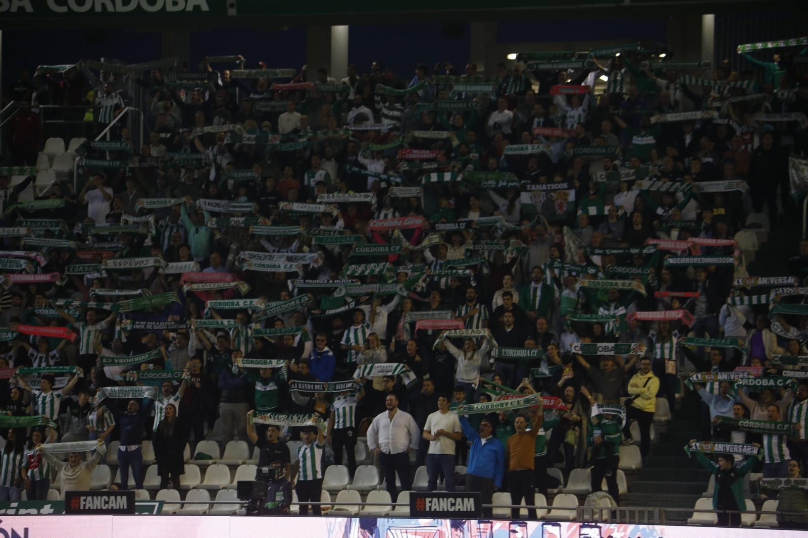 Las mejores fotos del ambiente en el Córdoba CF - Zaragoza en El Arcángel