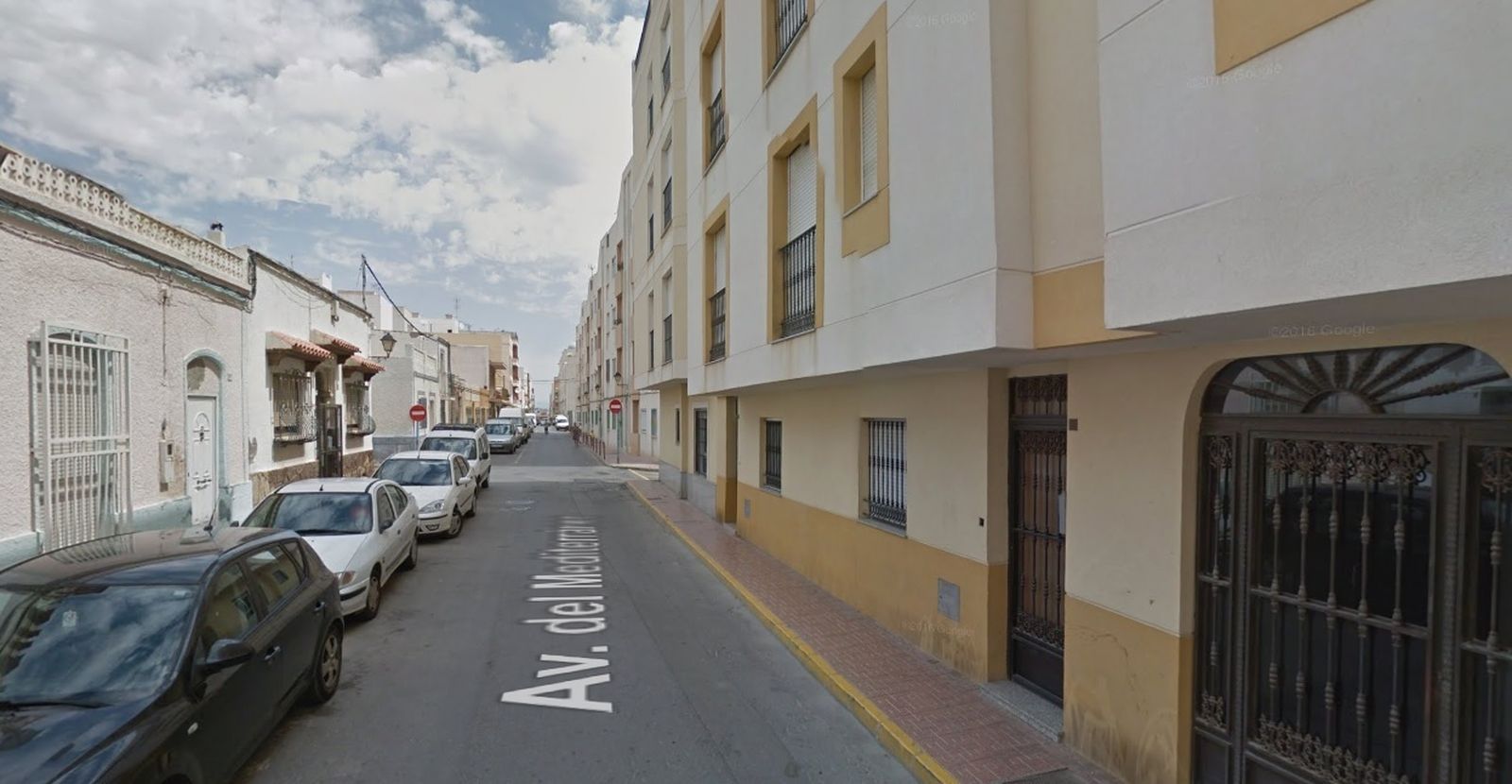 Los pisos embargados que ofertaron a los jóvenes se encuentran en su mayoría en la Avenida del Mediterráneo de Garrucha.