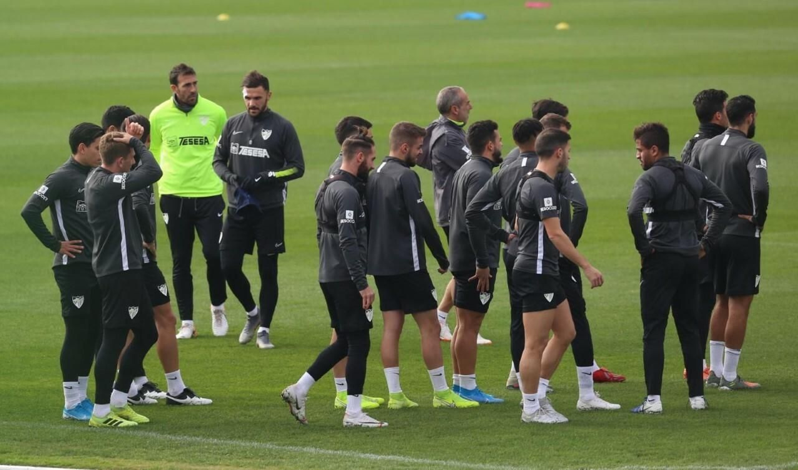 El Málaga se entrena sin Víctor