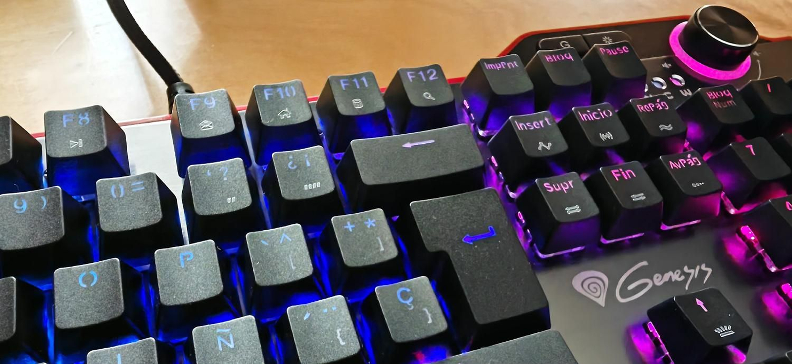 Teclado gaming Genesis RX85 RGB