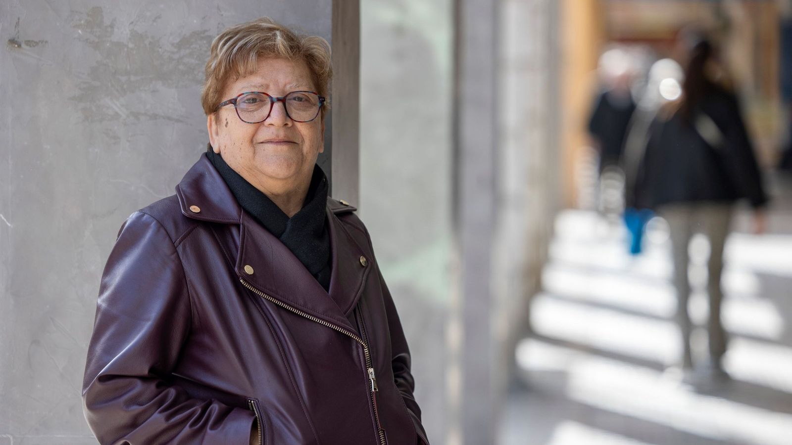 Cati Alba el pasado jueves en los soportales de la avenida Ana de Viya.