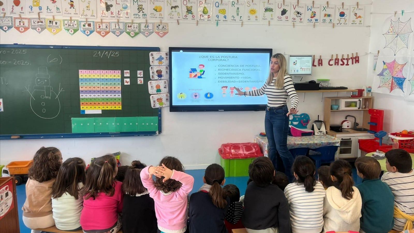 Escolares de un colegio de Lebrija.