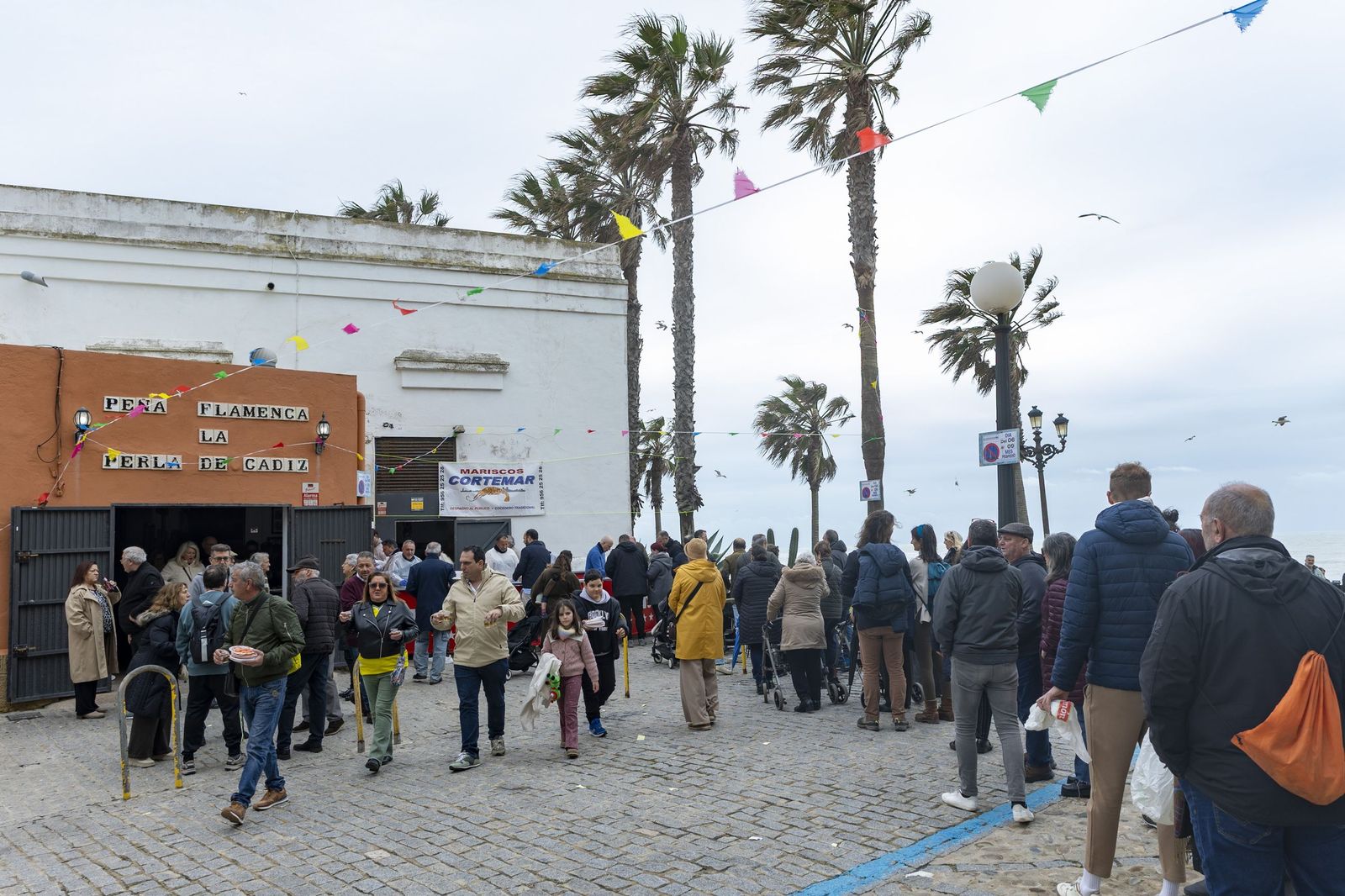 Las imágenes de la Chicharronada y la Gambada del Carnaval de Cádiz 2025